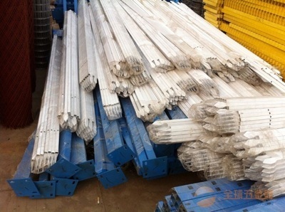 鐵藝護欄-鋅鋼護欄往-全球五金網